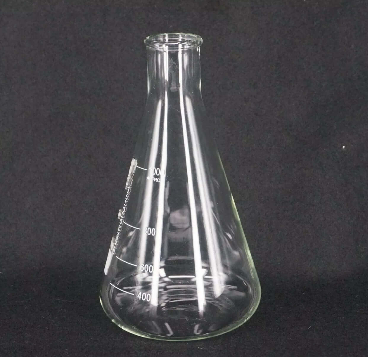 1000ml conical Erlenmeyer flask made of thick-walled 3.3 borosilicate glass with clear measurement markings.